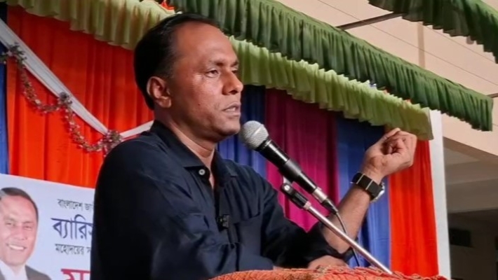 ‘ক্ষুধার রাজ্যে পৃথিবী গদ্যময়, পূর্ণিমার চাঁদ যেন ঝলসানো রুটি- শিক্ষার্থীদের হাসালেন ডেপুটি স্পিকার