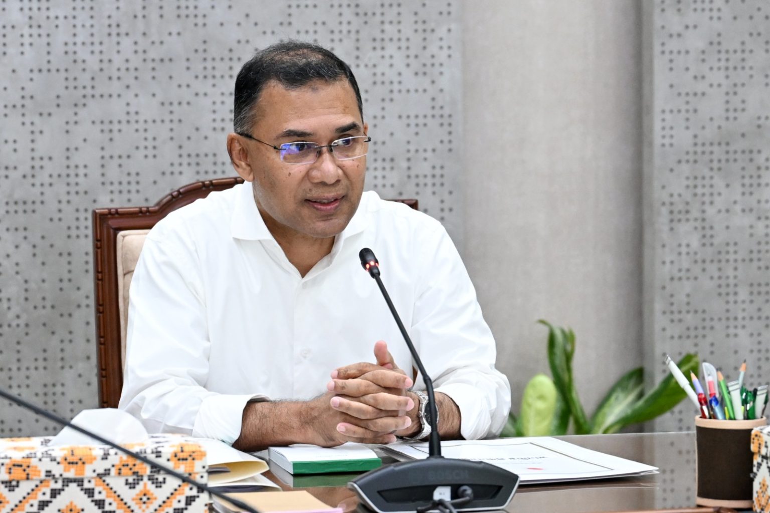 স্কুল চলাকালীন যানজট নিরসনে শিক্ষামন্ত্রীকে বিকল্প খুঁজতে বললেন প্রধানমন্ত্রী