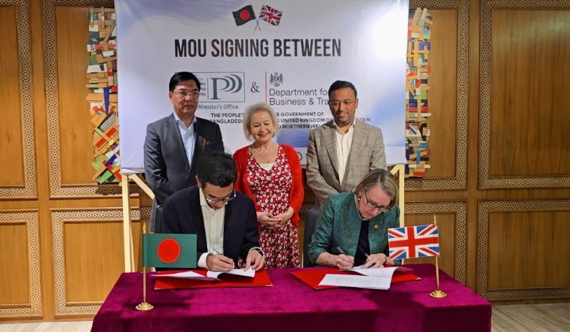 বিমান চলাচল খাতে সহযোগিতা জোরদারে বাংলাদেশ-যুক্তরাজ্যের সমঝোতা স্মারক স্বাক্ষর