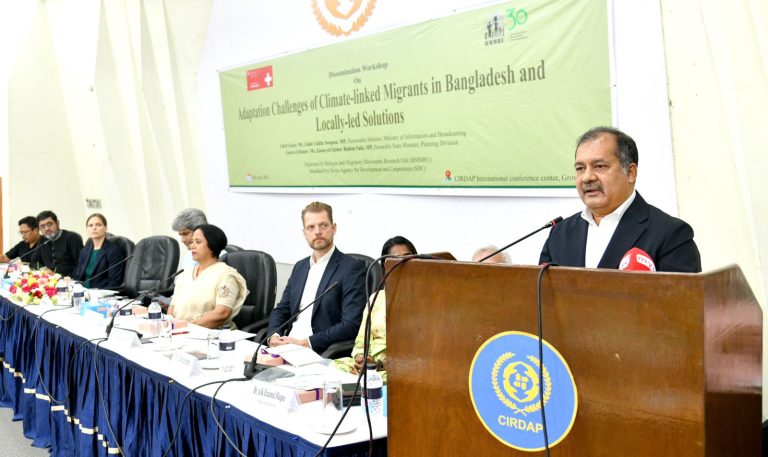 জলবায়ু অভিবাসীদের উন্নয়ন প্রক্রিয়ায় অন্তর্ভুক্তির আহ্বান তথ্যমন্ত্রীর
