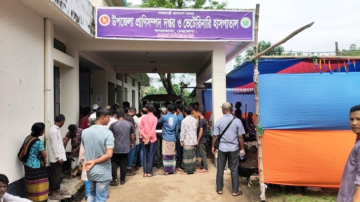 দুর্নীতির দায়ে কলমাকান্দায় বরখাস্তসহ প্রাণিসম্পদ দপ্তরের ১১ জনের গণ-বদলি