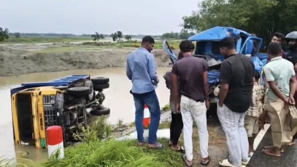 জামালপুরে দুই গাড়ির মুখোমুখি সংঘর্ষে প্রাণ গেল অজ্ঞাত বৃদ্ধা পথচারীর