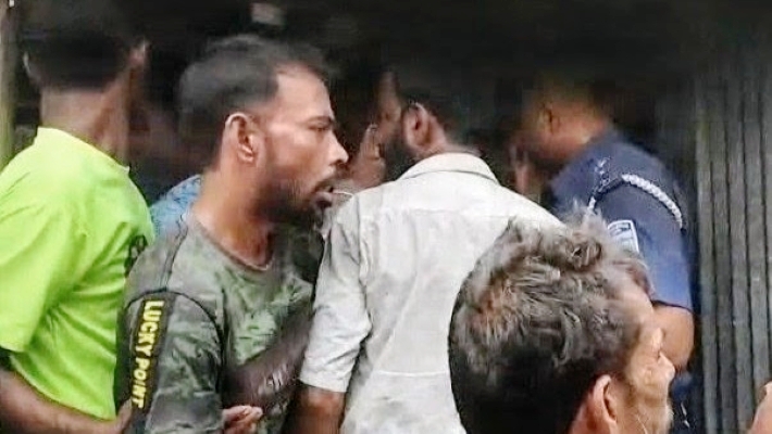 কলমাকান্দায় হ্যান্ডকাফসহ ২ ভুয়া পুলিশ আটক, অপহৃত যুবক উদ্ধার