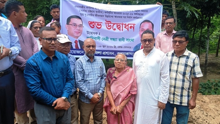 নিজস্ব ঘরের স্বপ্ন পূরণ: কলমাকান্দায় সরকারের আবাসন সহায়তা পেলেন পলিনুস