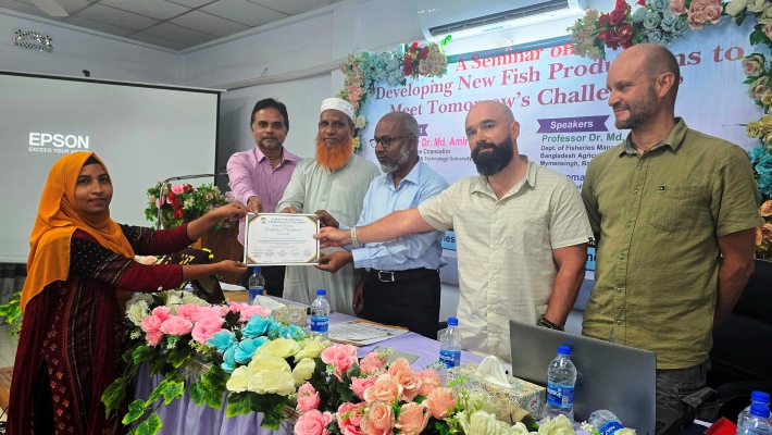 জামালপুরে জলবায়ু সহনশীল নতুন জাতের মাছ উৎপাদন বিষয়ক মতবিনিময় সভা