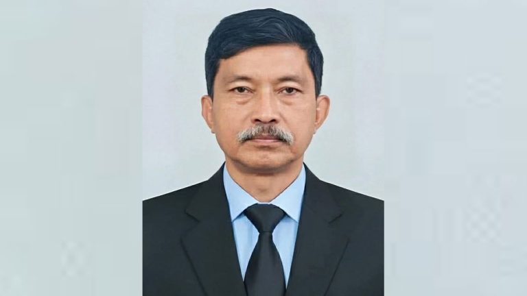 মন্ত্রীর আকস্মিক পদত্যাগ, নেপথ্যে নানা আলোচনা