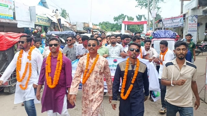 মদনে ছাত্রদলের নতুন কমিটিকে বরণ: রাজপথে বর্ণাঢ্য মিছিল
