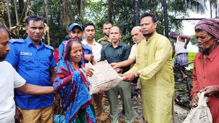 অগ্নিকাণ্ডে ক্ষতি: মদনে আগুনে গবাদিপশু হারিয়ে নিঃস্ব কৃষক
