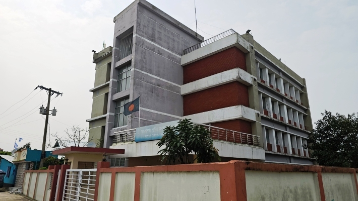 পুলিশ ফাঁড়িতে হামলা চালিয়ে জাল ছিনতাই, অভিযুক্তের অস্বীকার