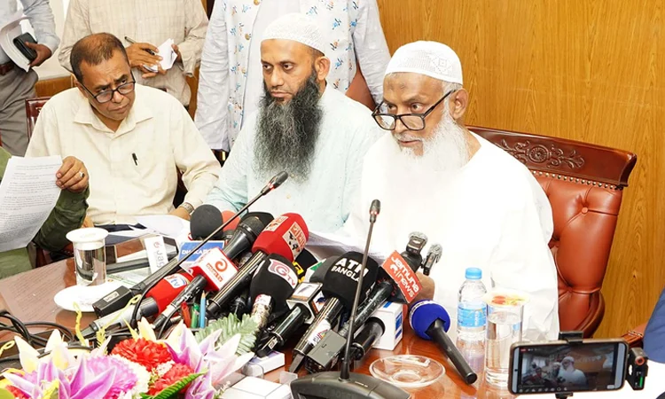 হজ প্যাকেজ ঘোষণা: সর্বনিম্ন ব্যয় ৫ লাখ ৫ হাজার ৬৪৮ টাকা