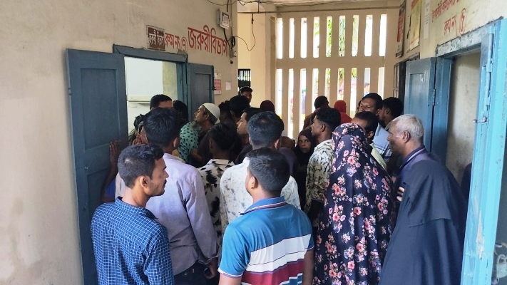 কলমাকান্দায় গোরস্থানে দোকান নির্মাণকে কেন্দ্র করে রণক্ষেত্র, ভাঙচুর ও লুটপাট