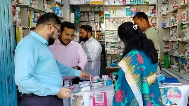 মৌলভীবাজারে বিভিন্ন অনিয়মে ৩ ফার্মেসিকে জরিমানা