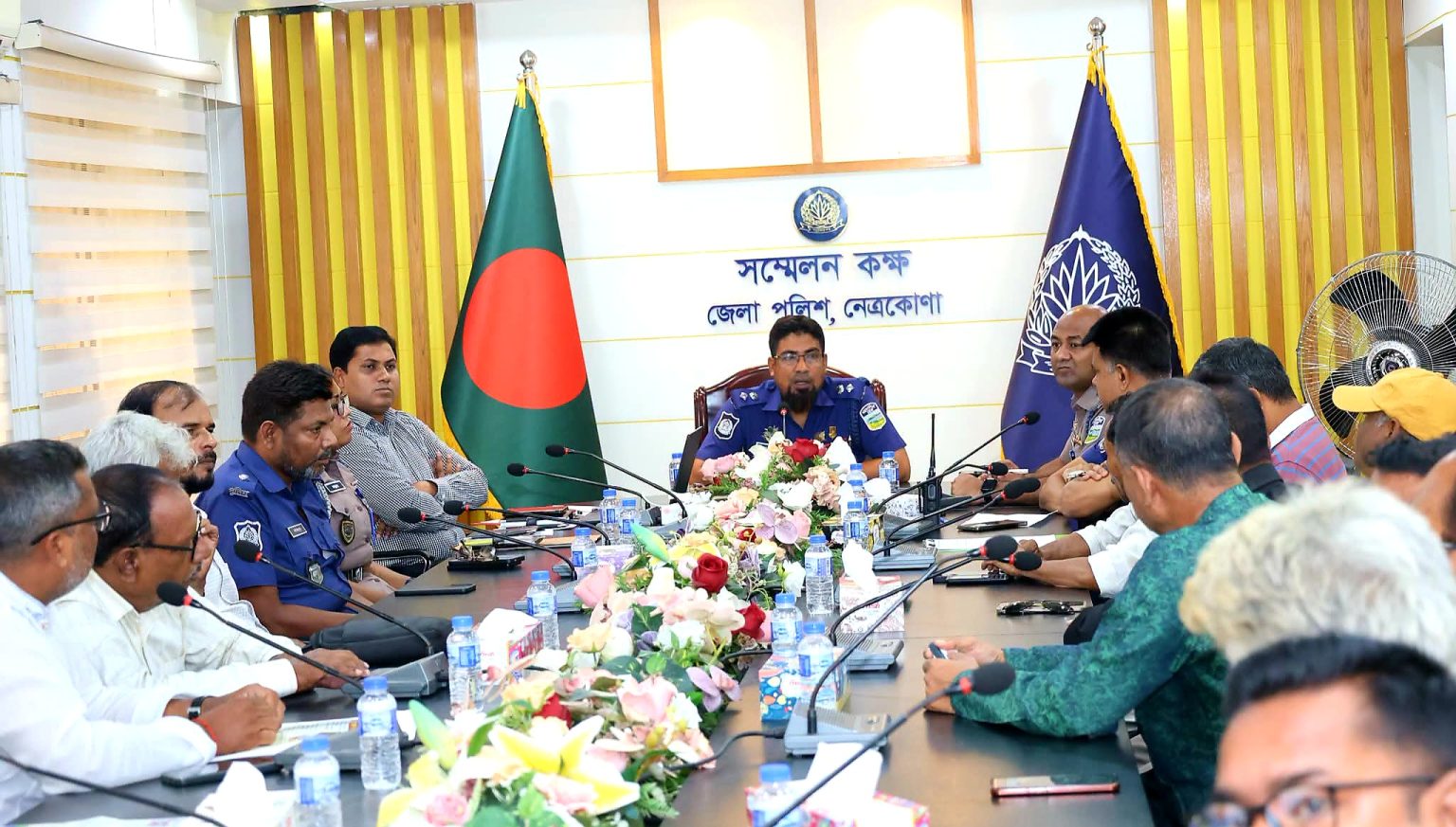 জন্মাষ্টমীতে নিশ্ছিদ্র নিরাপত্তা দেবে পুলিশ: নেত্রকোনায় মতবিনিময় সভায় এসপি