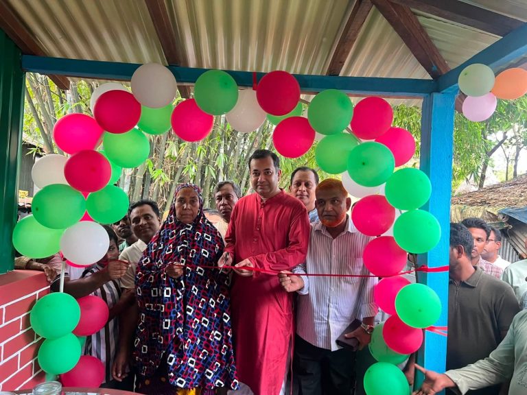 তথ্য প্রতিমন্ত্রীর উদ্যোগে ৩৬ গৃহহীন পরিবার পেল আধুনিক ‘স্বপ্ন বাড়ি’