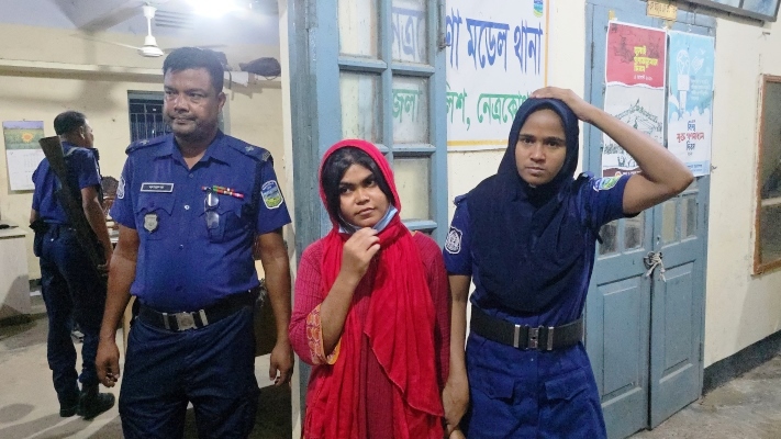 এনসিপি নেত্রী পরিচয়ে টাকা হাতিয়ে নেওয়ার অভিযোগ, ভুয়া নেত্রী আটক