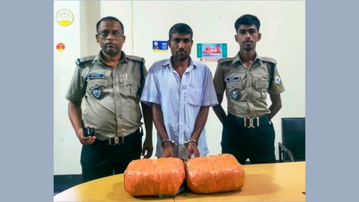 পূর্বধলায় ডিএনসির অভিযানে গাঁজা জব্দ, গ্রেফতার কারবারি