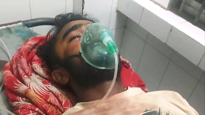 চিকিৎসাধীন অবস্থায় মারা গেলেন আলমগীর, খালিয়াজুরীতে থমথমে পরিস্থিতি
