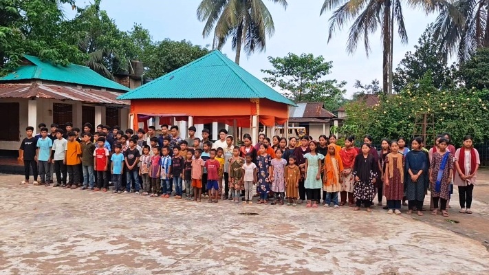 ধুঁকছে দুর্গাপুরের নয়ন যোগী আশ্রম, অনিশ্চিত ১১২ অনাথ শিশুর ভবিষ্যৎ