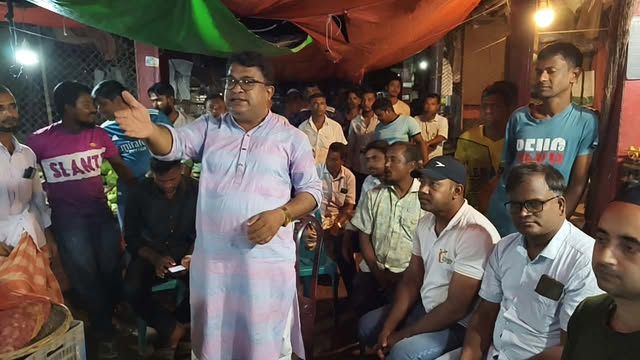 সাপাহারে সদর ইউনিয়ন পরিষদ নির্বাচনে তৃণমূলের সমর্থন পেতে জয়নাল আবেদীনের পথসভা ও আলোচনা সভা অনুষ্ঠিত