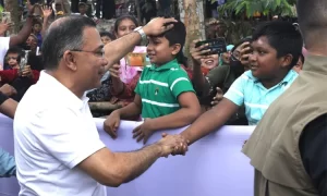 ক্ষণিকের দেখায় এক অনন্য আত্মিক বন্ধন