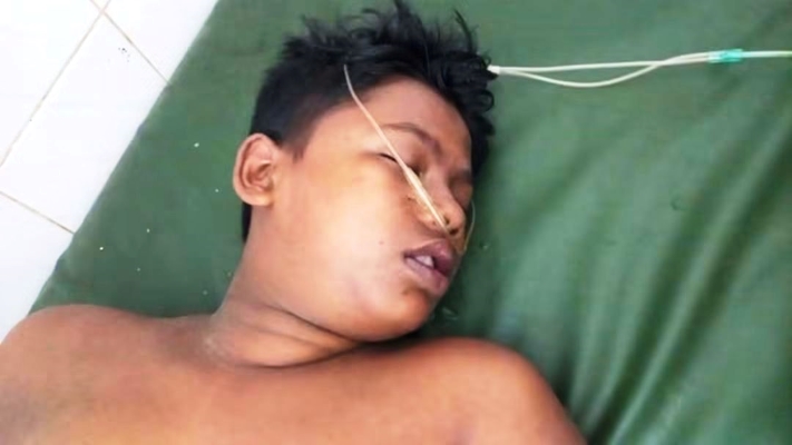 কলমাকান্দায় স্কুলছাত্রের মৃত্যু: শোকস্তব্ধ বৈদ্যগাঁও