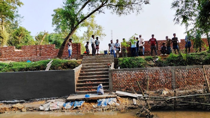দুর্গাপুরে সীমান্তঘেঁষা খাল দখল: দেয়াল অপসারণের নির্দেশ প্রশাসনের