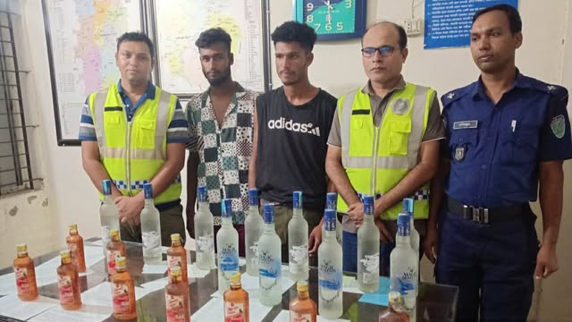 কমলগঞ্জে ২২বোতল ভারতীয় মদসহ দুই যুবক আটক