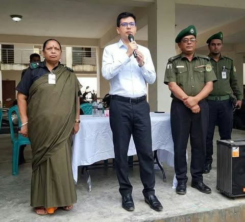 বরগুনার তালতলীতে শারদীয় দুর্গাপূজা উপলক্ষে আনসার-ভিডিপির ব্রিফিং প্যারেড অনুষ্ঠিত