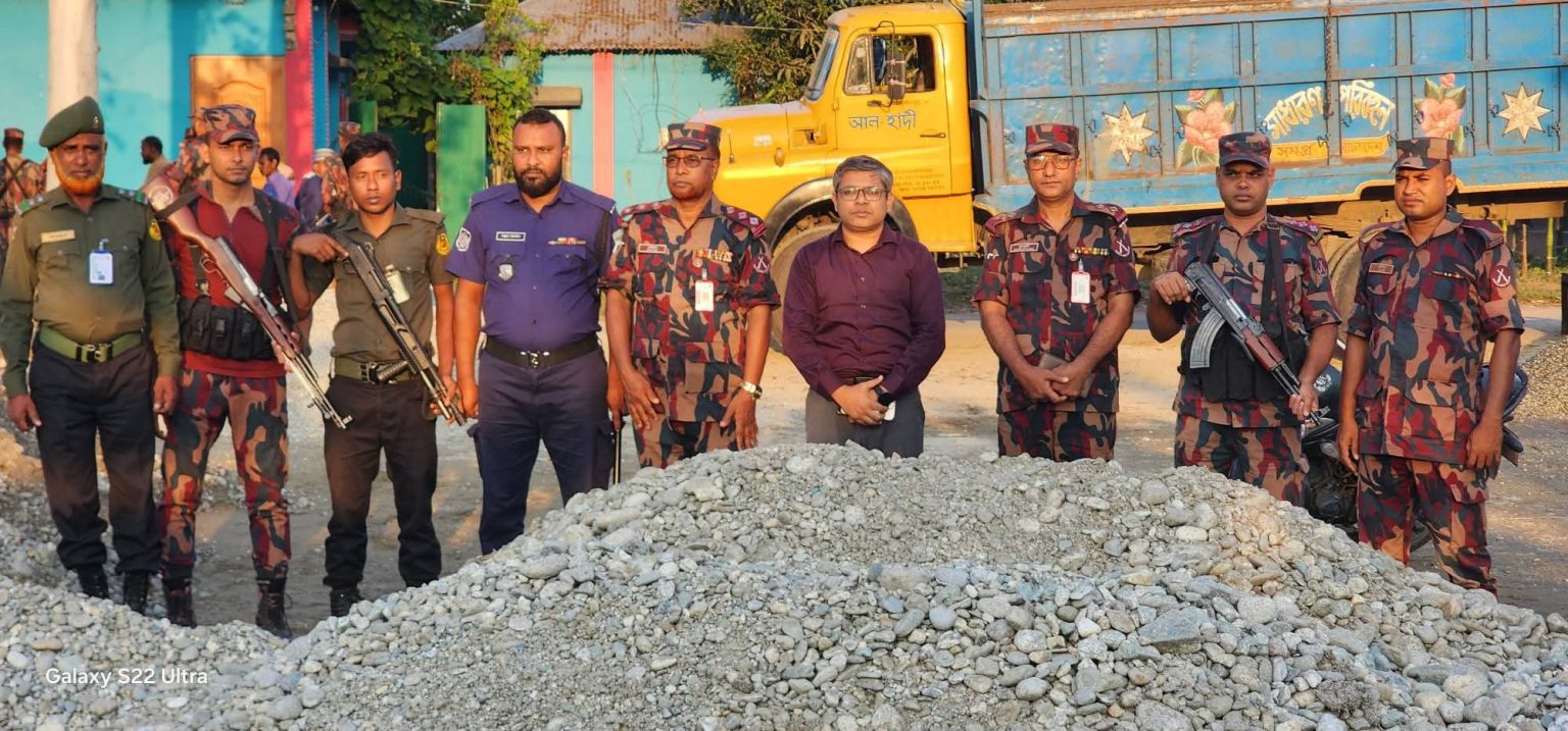তিস্তায় পাথর লুট, জব্দ ২৫ হাজার সিএফটি