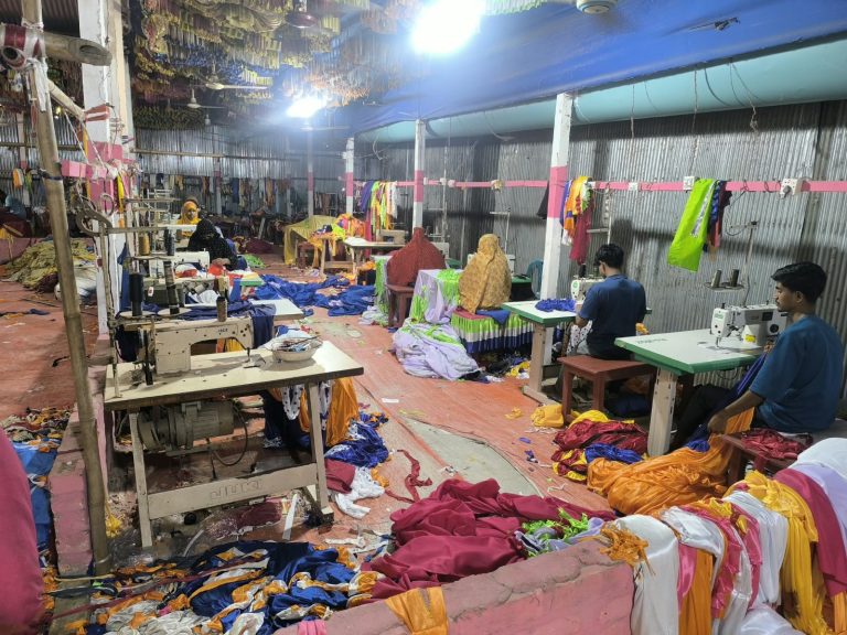 ১০ হাজার টাকায় শুরু, এখন ৩২ জনের কর্মসংস্থান