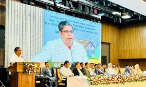 নিজ বাসভবনের ছাদের সৌরবিদ্যুৎ থেকে জাতীয় গ্রিডে ১২শ’ ইউনিট দিয়েছেন প্রধানমন্ত্রী : মীর শাহে আলম