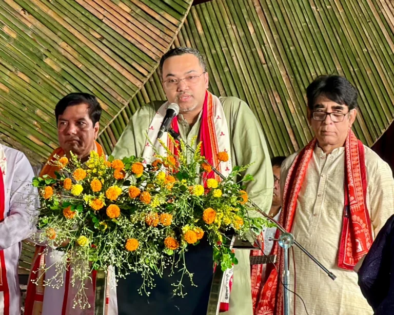 সংখ্যালঘু বা সংখ্যাগুরুর বিভাজন নয়, সমঅধিকারের পরিচয় হবে বাংলাদেশি: মাহদী আমিন
