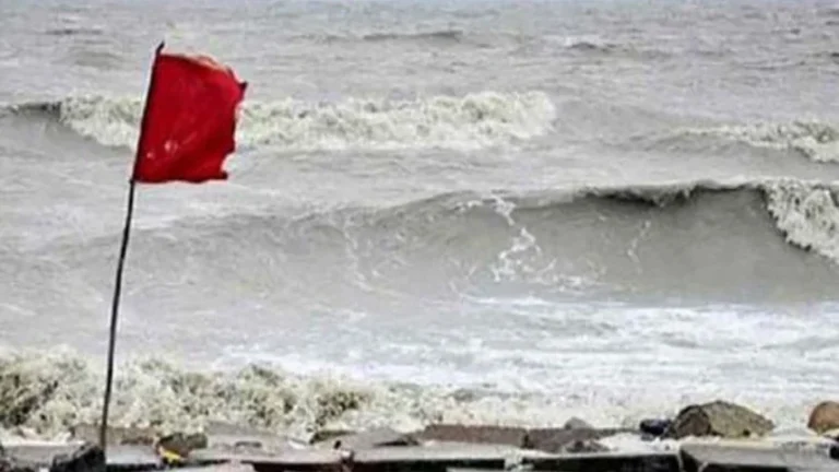 ঘূর্ণিঝড় ‘অর্নব’-এর আশঙ্কায় বন্দরগুলোতে ১ নম্বর সতর্ক সংকেত